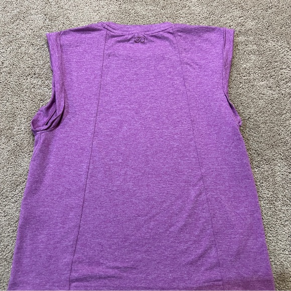 Women’s Athleta Shirt Size Small - Picture 7 of 7